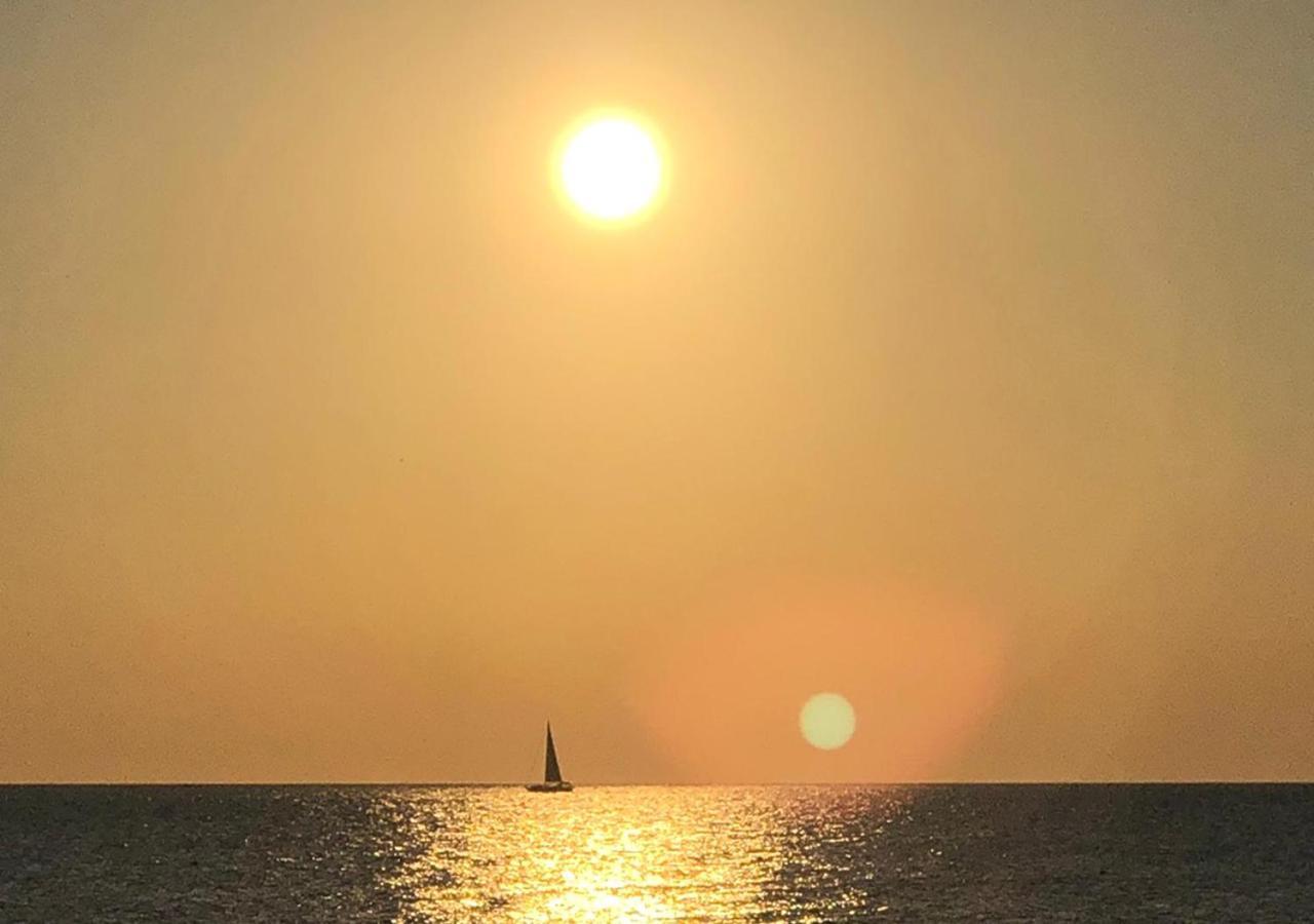 Vieste Suite Bagian luar foto